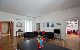 Bella Napoli Art Gallery